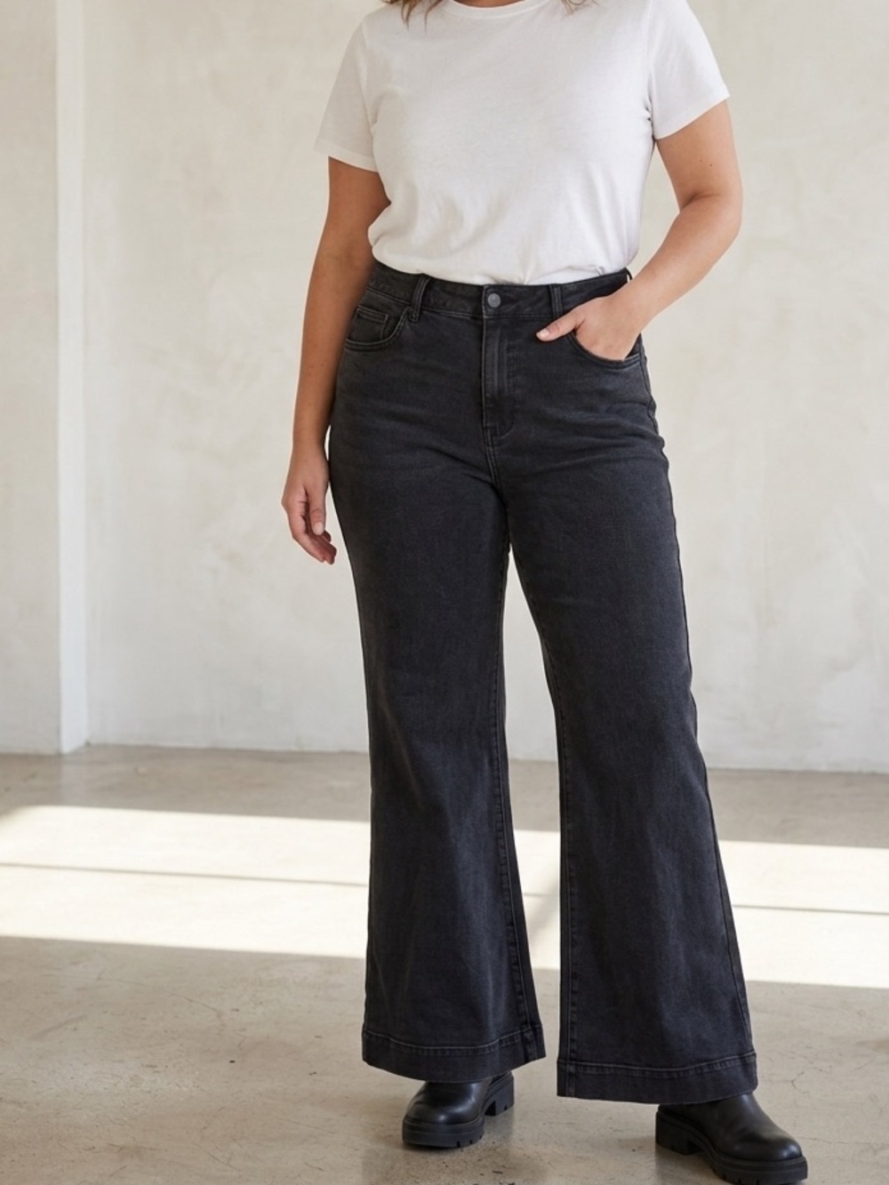 Fashion Nova Black Wide-Leg Flare Jeans